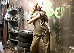 Blonde tranny with big tits wanks it in the garage