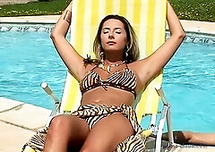 Encounter by the pool for sexy banging in the sun