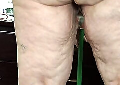 Cleaning lady step into baths & showing her biggest booty & snatch close up - obese aged big beautiful woman ssbbw