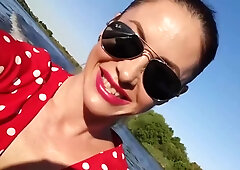 I Flash My Sexy Body On The Boat Ride With My Friends With Wet Kelly