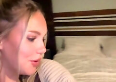 Swedish OnlyFans Modell Screws a Stranger/Fan at Hotel (Svensk)