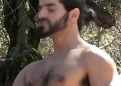 BROMO.com - American Alexander Gustavo likes handjob