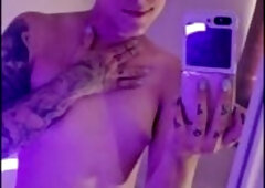 Warm allure: watch me turn you on