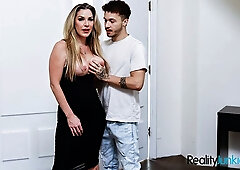 Big-boobed hottie Kayla Paige feels a nice dick in her trimmed pussy