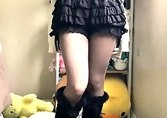 Cute amateur webcam teen girl toying pussy on webcam
