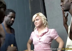 Kelly Surfer Fucks 4 Huge Blacks Cocks