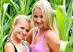 Sweethearts Bella Baby and Cayla Lyons love lesbian sex