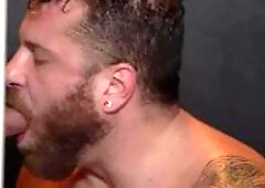 BROMO.com: Piercing american hunk digs gloryhole