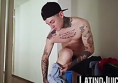 Axel & Bobby - Kinky Axel earns money by having sex with hunk Bobby until