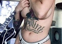 Brunette Solo Webcam Masturbation