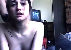 teenage's twat destroyed in her parent's bedroom - Amateurs