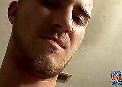 Gay-For-Pay bad stud Potter milks his phat man rod and spunks