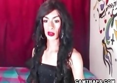 Sexy Tranny Shows Her Feet