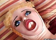 Girlfriends Sexy Mama Helps him Cum