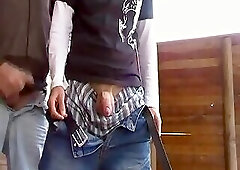 Str8 country buddys helping each other out