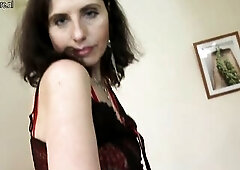 Hawt aged stepmom works her bushy twat