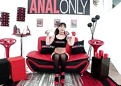 Taking a chubby rod up the booty is a hobby for April Olsen. This brunette hair angel brings that bounce & that insane energy to get her gorgeous 