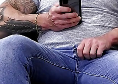 Muscle hunk foot fetish masturbation