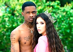 Jane Wilde: Massive Cock & Anal Gaping