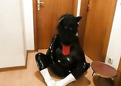 Nussija stellt sich vor (und zwar am liebsten ein Mädel zum kuscheln und ficken)