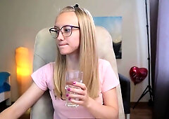 Cute Amateur Babe Webcam Clip