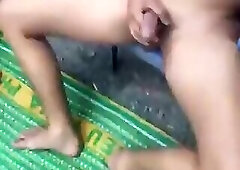 Vietnamese guys nude, gather together and chit chat. 1483518459766