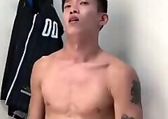Naughty Asian Hunk Pubic Toilet Cruising