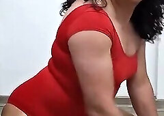 Ballet in red: Stretching, Flexibility and a vibrator