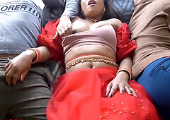 Indian babe strips naked and spreads shaved pussy for horny fun