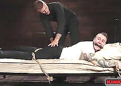 Christian Wilde hoved an electric plug up Baxxs twitching hole