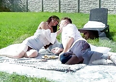 Hawt Honey Asandra Dewy Delivers An Incredible Vagina Pounding