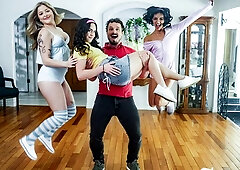 Rough sex in the cowgirl pose with hot Jill Taylor and Daisy Pheonix