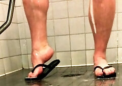 Jetsfan1983's Shower Feet