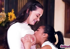 Ember Snow - Sensually Rims Gias Pussy During Her Visit