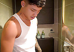 My neighbor gets fucked in the bathroom after I fix her shower - Danner Mendez & Andrea Castro