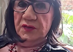 Dirty cum swapping for crossdressers