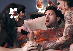 Hot Mff Threesome With Tattooed Beauties