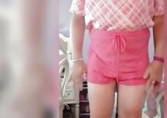 Its Sunday morning and Vicki is awaiting for her hawt youthful lover to cum visit! This babe's soft and overweight and her snatch is moist and wi