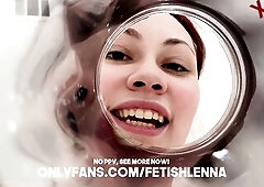 Giantess Dominant-bitch Swallows U In Coffee