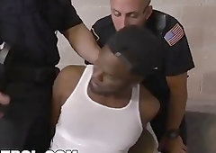 Apprehended suspect gets anal punishment from cops
