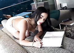 The sexy doxies Lenis Diamond and ImbarbieLu in a hawt game in 1 two for one