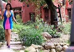 Romi Rain And Brett Rossi - Wants To Live With Huge Tit But