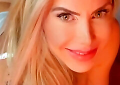 Look what this beautiful blonde with a wonderful arse did.