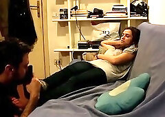 worshiping her feet