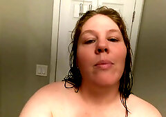 Ceras enjoys an intimate solo bathroom session by request