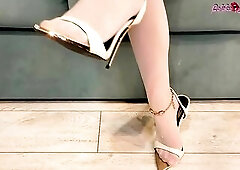 A neighbour in white tights and a silk white suit came to visit and was drilled by a large weenie, tore her tights and finished off her suit