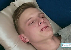 Towheaded Lad Jacob O Jerks His Huge Jizz-Shotgun So Well!