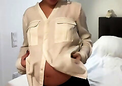 Preggy, flashing my booty.