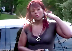 Chubby ebony tranny shakes thick booty & jerks shecock