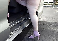 Corpulent booty chunky white big beautiful woman doctor step in car and caught by stranger in public masturbation - Pornhub